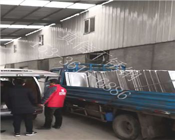 组合式不锈钢水箱遇见雾霾天：盘他！